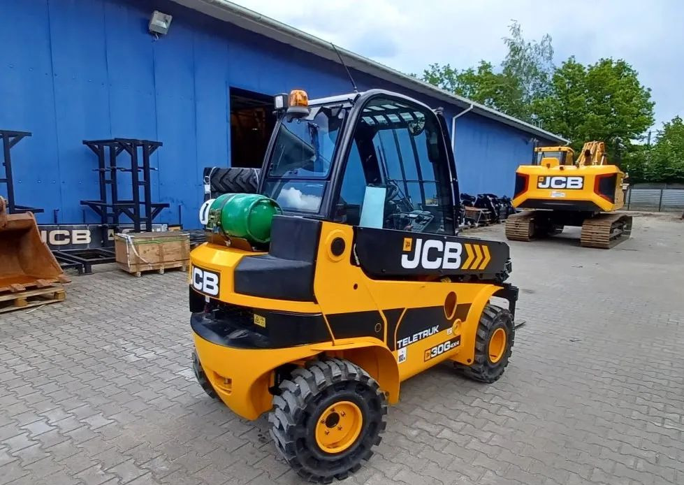 JCB TLT 30-20G 4x4 - Carretilla elevadora de gas, Manipulador telescópico: foto 4 JCB TLT 30-20G 4x4 - Carretilla elevadora de gas, Manipulador telescópico: foto 4