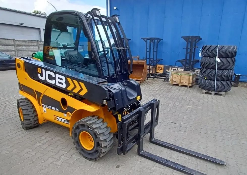 JCB TLT 30-20G 4x4 - Carretilla elevadora de gas, Manipulador telescópico: foto 2 JCB TLT 30-20G 4x4 - Carretilla elevadora de gas, Manipulador telescópico: foto 2