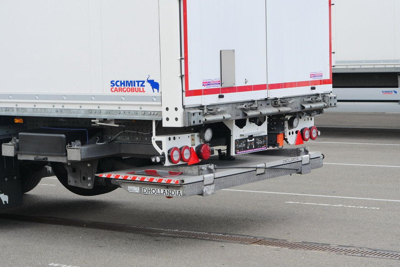 Semirremolque caja cerrada Schmitz Cargobull SKO 24/3 x ZURR/2 x LIFT /LBW 2000 kg / 2,70: foto 11