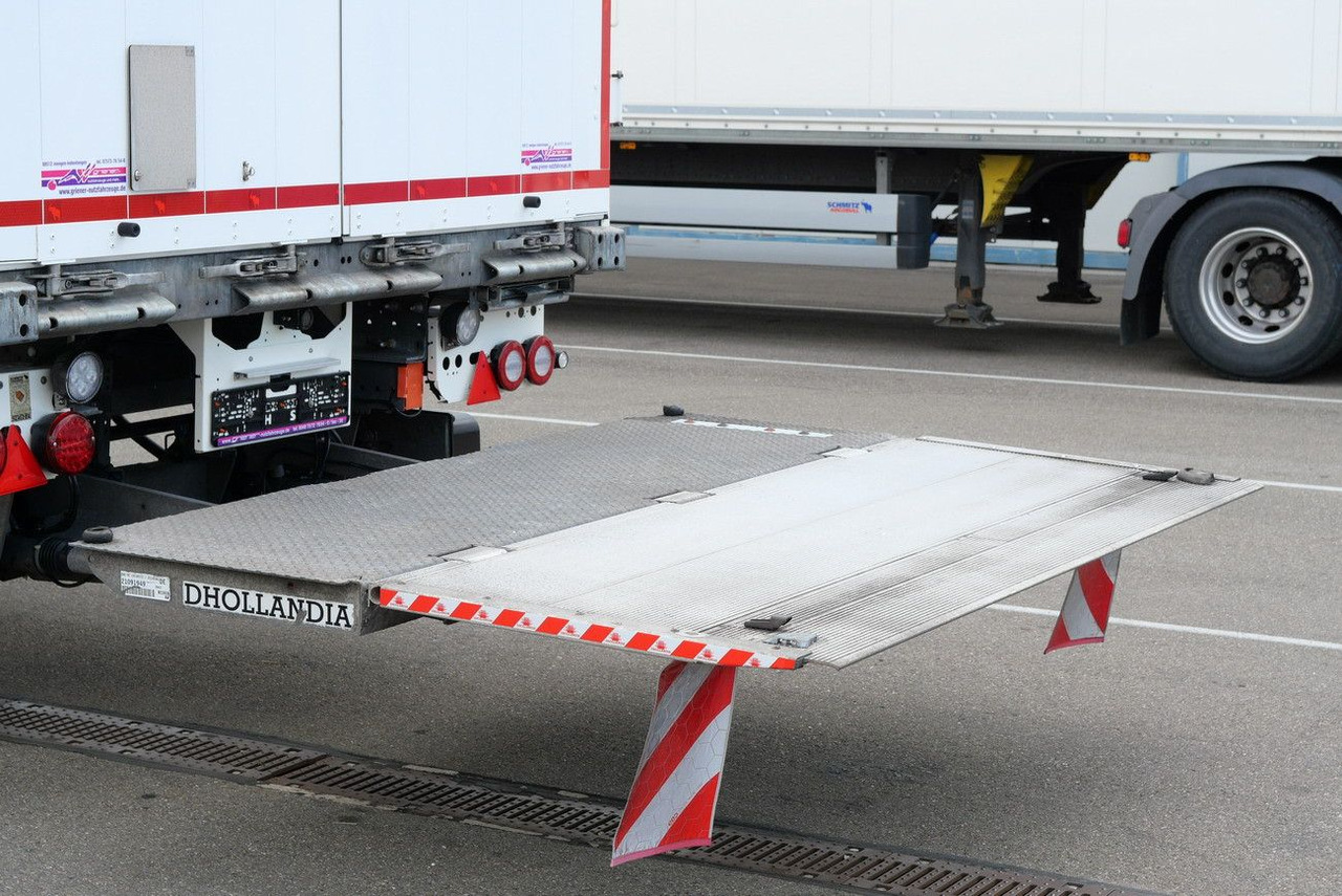 Semirremolque caja cerrada Schmitz Cargobull SKO 24/3 x ZURR/2 x LIFT /LBW 2000 kg / 2,70: foto 28