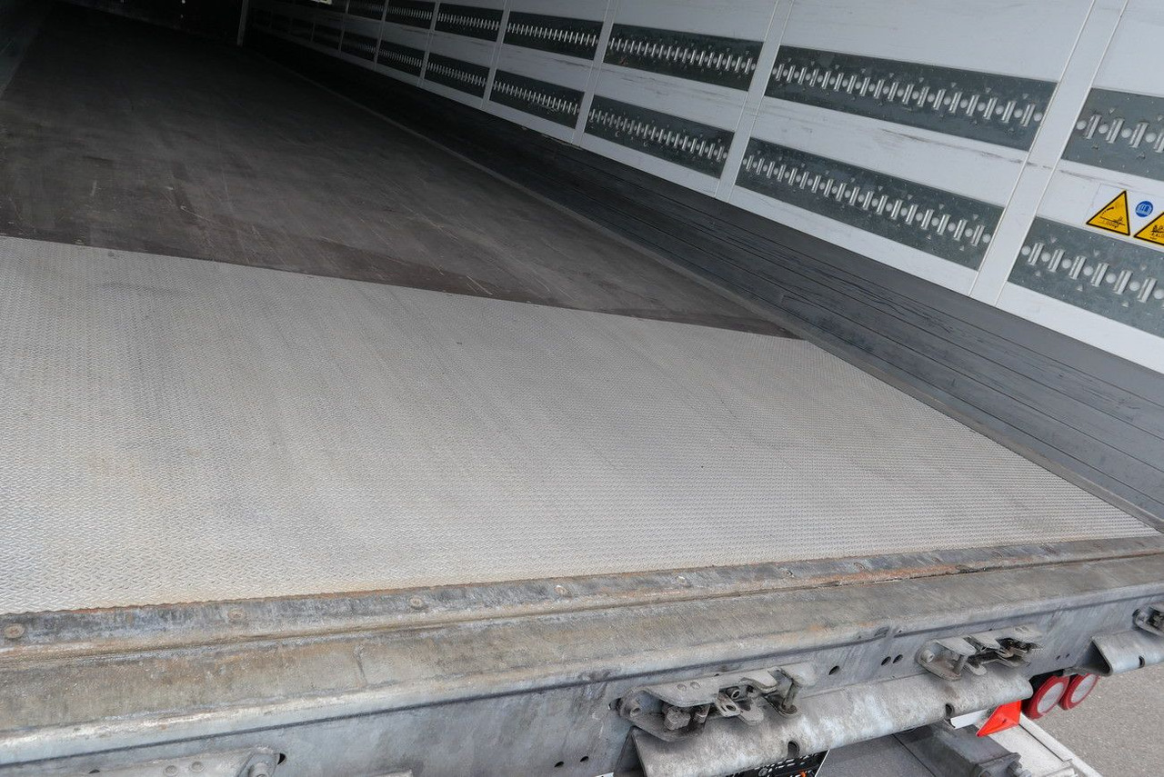 Semirremolque caja cerrada Schmitz Cargobull SKO 24/3 x ZURR/2 x LIFT /LBW 2000 kg / 2,70: foto 23