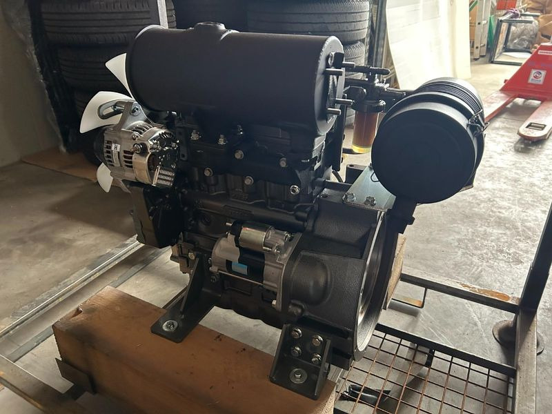 Yanmar 3TNV76 18,2kW @ 3200 U/min-1 - Motor para Maquinaria de construcción: foto 3 Yanmar 3TNV76 18,2kW @ 3200 U/min-1 - Motor para Maquinaria de construcción: foto 3