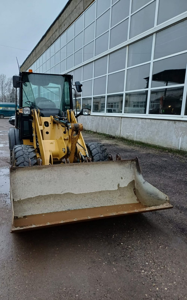 CATERPILLAR 906M - Retroexcavadora: foto 5 CATERPILLAR 906M - Retroexcavadora: foto 5