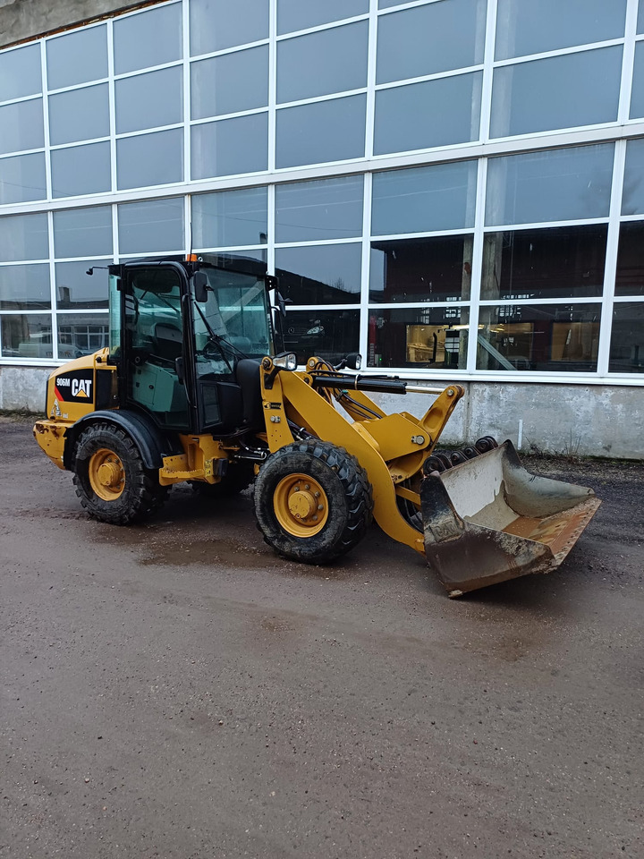 CATERPILLAR 906M - Retroexcavadora: foto 4 CATERPILLAR 906M - Retroexcavadora: foto 4