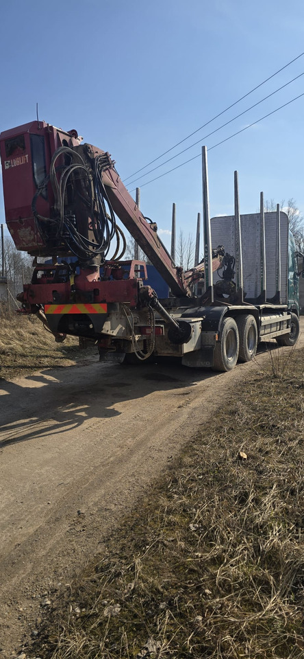 VOLVO FH 460 - Camión forestal: foto 4 VOLVO FH 460 - Camión forestal: foto 4