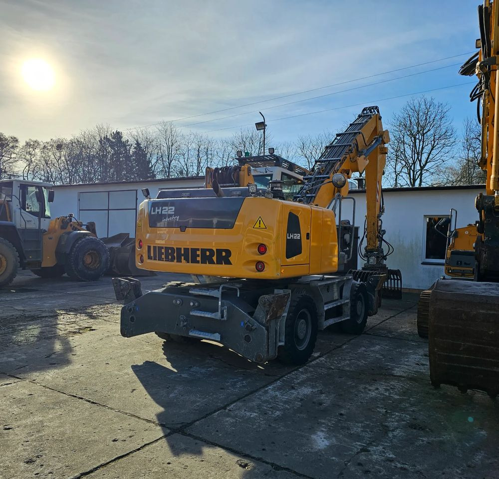 Liebherr LH22 M - Excavadora de ruedas: foto 1 Liebherr LH22 M - Excavadora de ruedas: foto 1