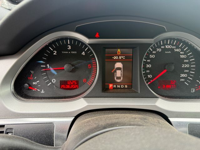 Coche familiar Audi A6 Allroad quattro 3.0 TDI: foto 14