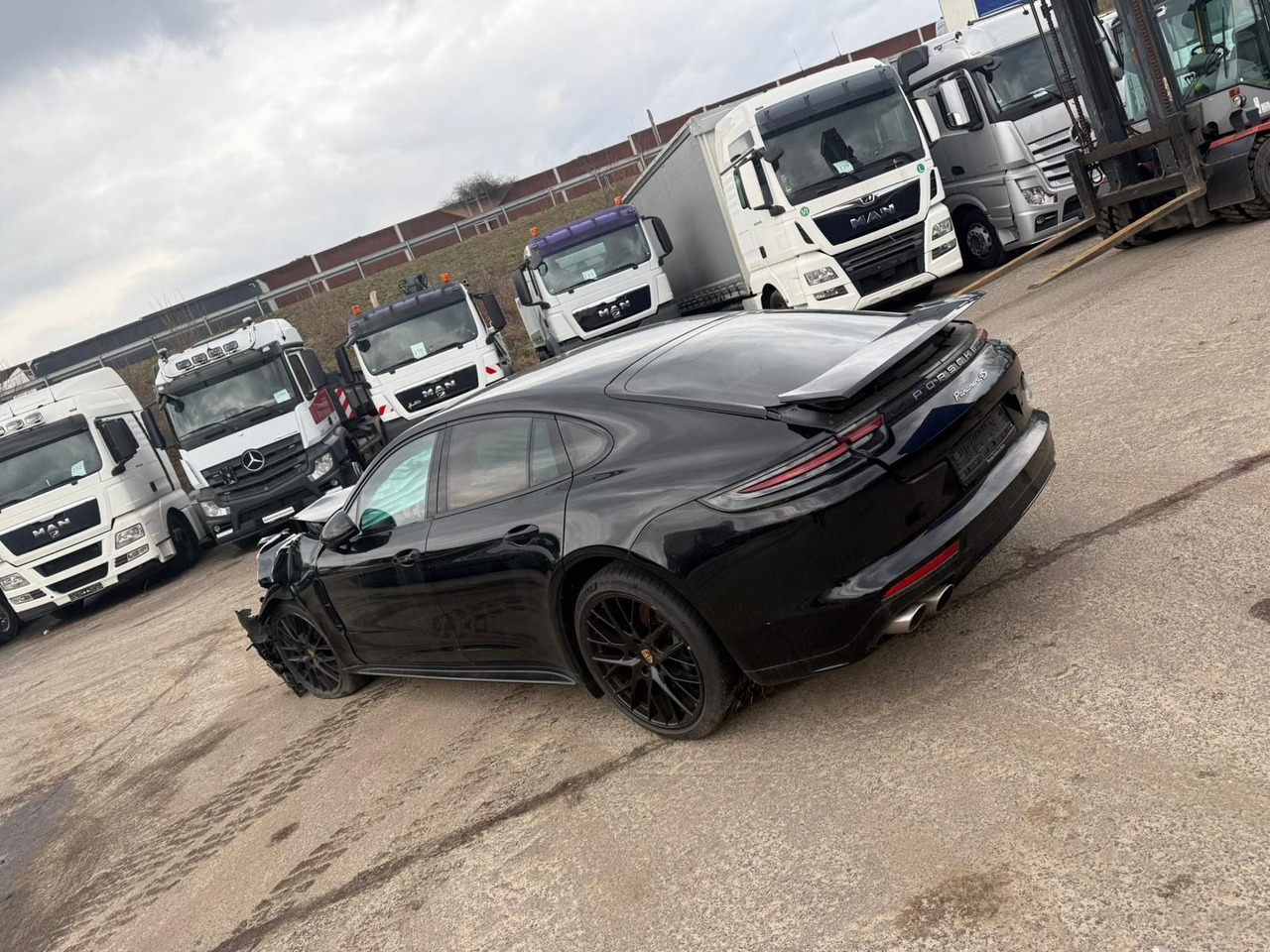 Porsche Panamera 4 S Diesel UNFALL!! - Coche: foto 3 Porsche Panamera 4 S Diesel UNFALL!! - Coche: foto 3