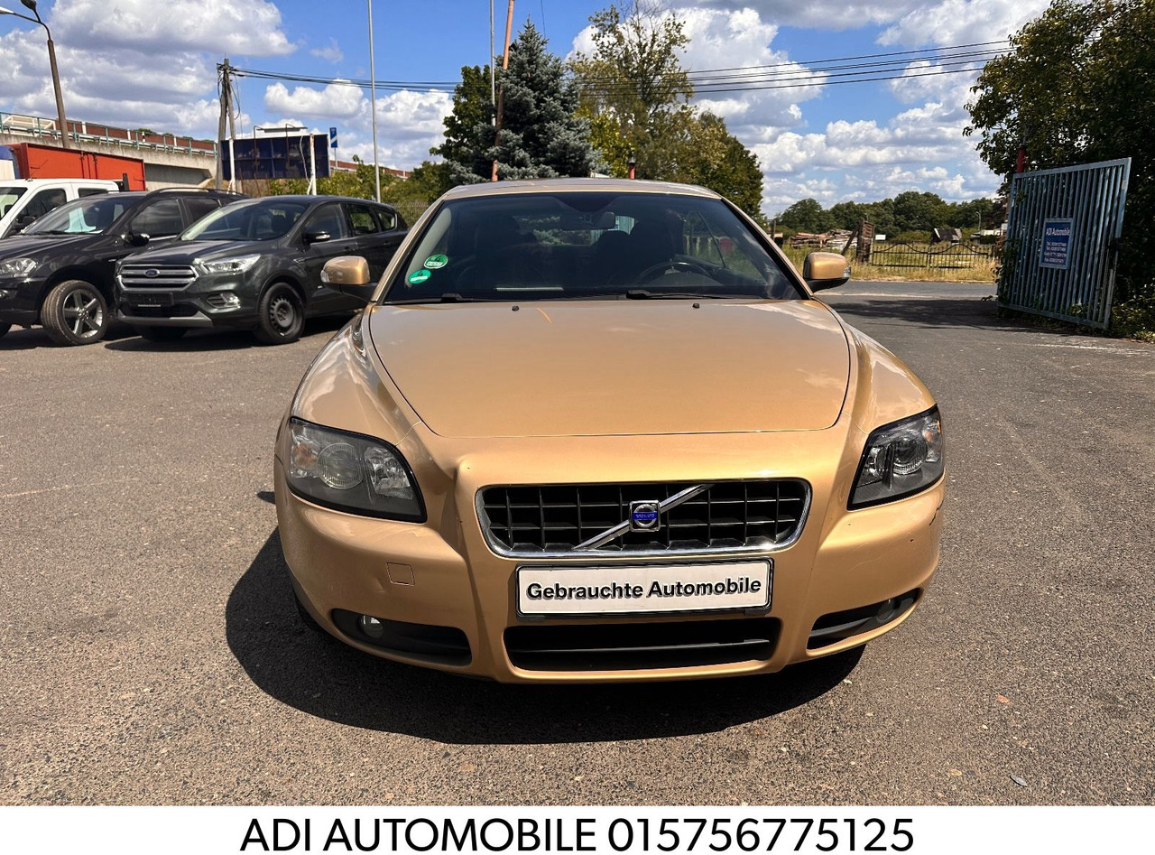 Volvo C70 Cabriolet 2.4 Kinetic Benzin/Flüssiggas - Coche: foto 1 Volvo C70 Cabriolet 2.4 Kinetic Benzin/Flüssiggas - Coche: foto 1