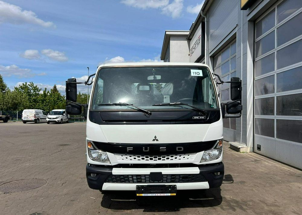 Mitsubishi Fuso - Camión multibasculante: foto 3 Mitsubishi Fuso - Camión multibasculante: foto 3
