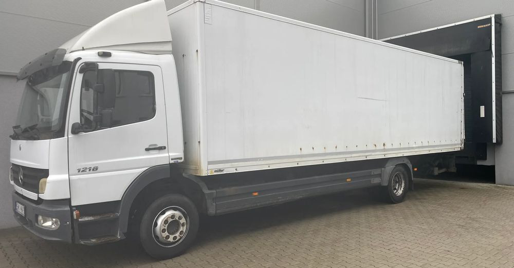 Mercedes-Benz atego - Camión frigorífico: foto 1 Mercedes-Benz atego - Camión frigorífico: foto 1