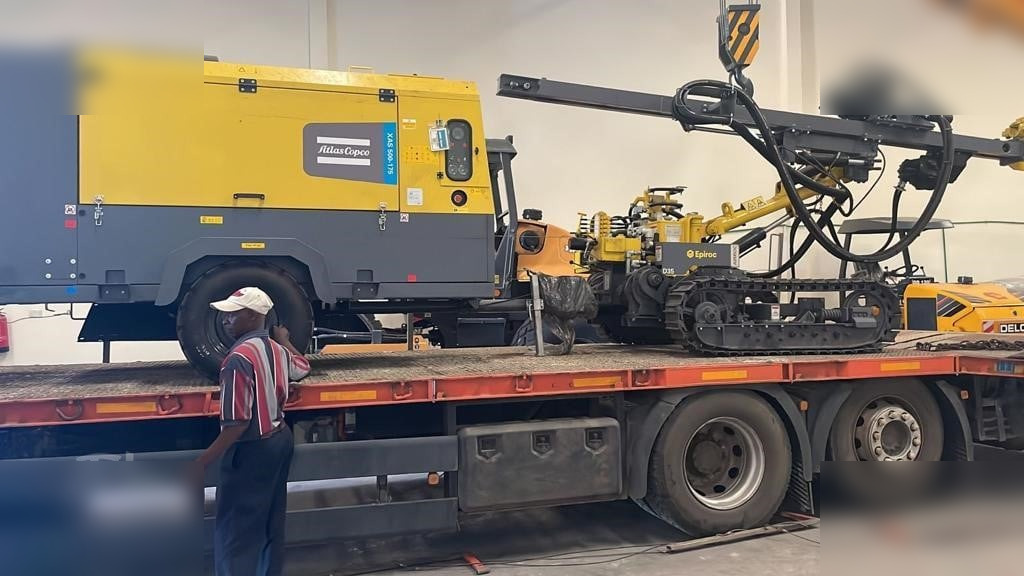 ATLAS COPCO 450 CFM - Compresor de aire: foto 1 ATLAS COPCO 450 CFM - Compresor de aire: foto 1