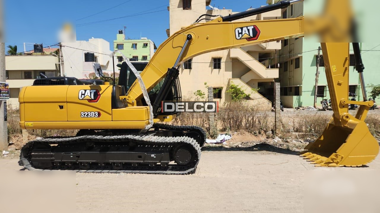 CATERPILLAR 323D3 - Excavadora de cadenas: foto 3 CATERPILLAR 323D3 - Excavadora de cadenas: foto 3