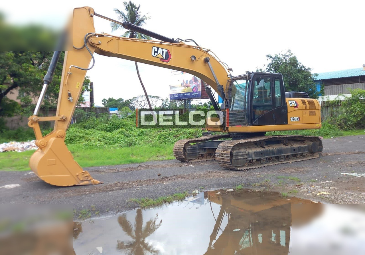 CATERPILLAR 323D3 - Excavadora de cadenas: foto 4 CATERPILLAR 323D3 - Excavadora de cadenas: foto 4
