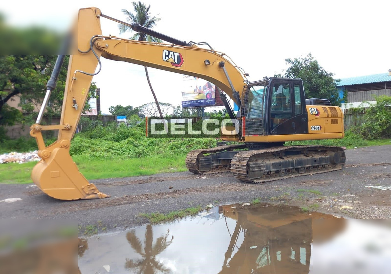CATERPILLAR 323D3 - Excavadora de cadenas: foto 1 CATERPILLAR 323D3 - Excavadora de cadenas: foto 1