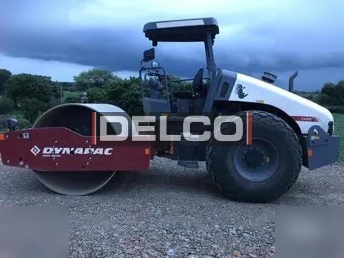 DYNAPAC CA305D - Rodillo: foto 1 DYNAPAC CA305D - Rodillo: foto 1