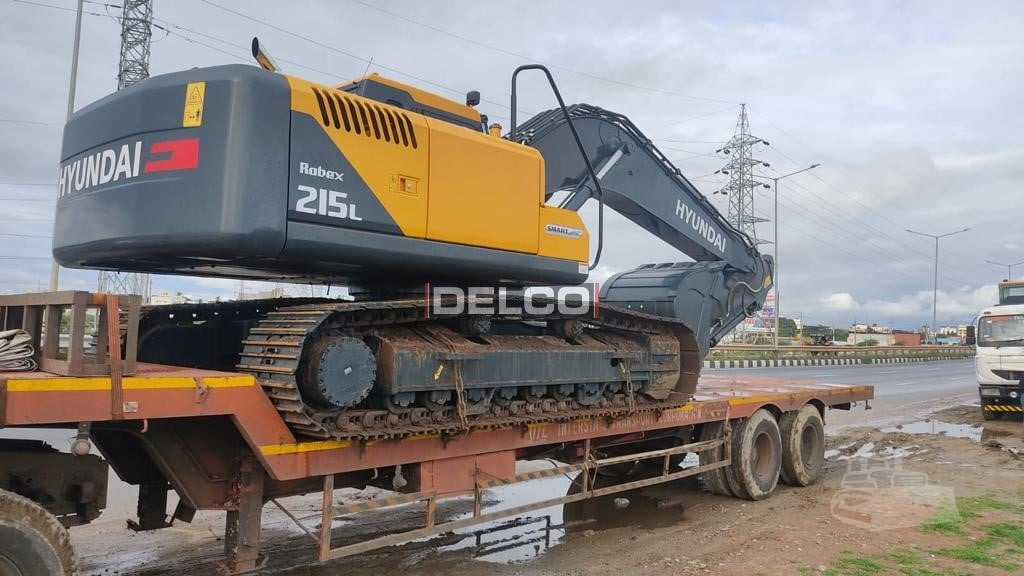 HYUNDAI ROBEX 215L SMART - Excavadora de cadenas: foto 1 HYUNDAI ROBEX 215L SMART - Excavadora de cadenas: foto 1