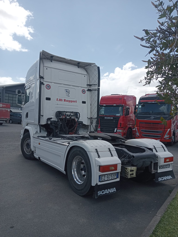 SCANIA R490LA4X2NB - Cabeza tractora: foto 3 SCANIA R490LA4X2NB - Cabeza tractora: foto 3