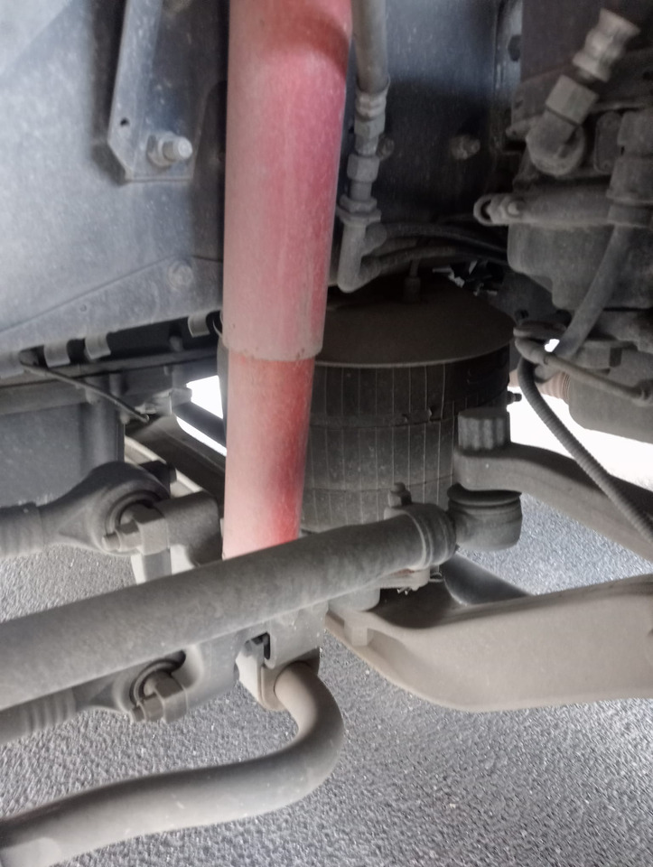 SCANIA R490LA4X2NB - Cabeza tractora: foto 5 SCANIA R490LA4X2NB - Cabeza tractora: foto 5