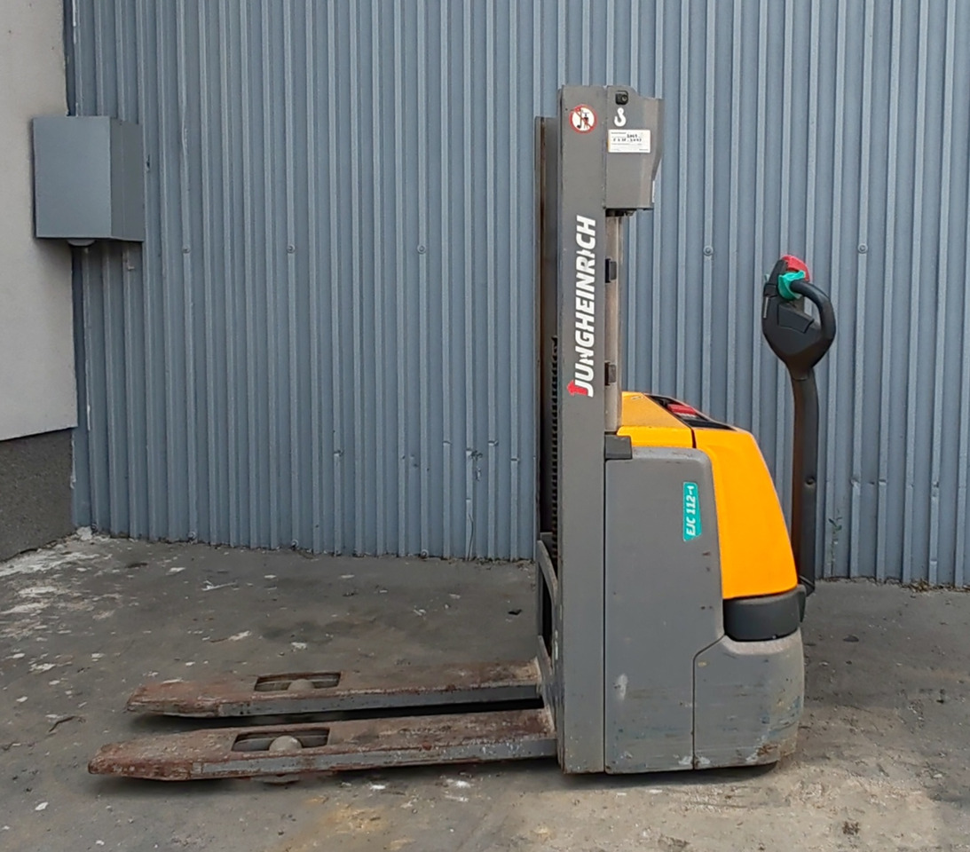 Jungheinrich EJC 112 2.5m/ flee lift/ 2105mh/ 2017y - Apilador: foto 1 Jungheinrich EJC 112 2.5m/ flee lift/ 2105mh/ 2017y - Apilador: foto 1