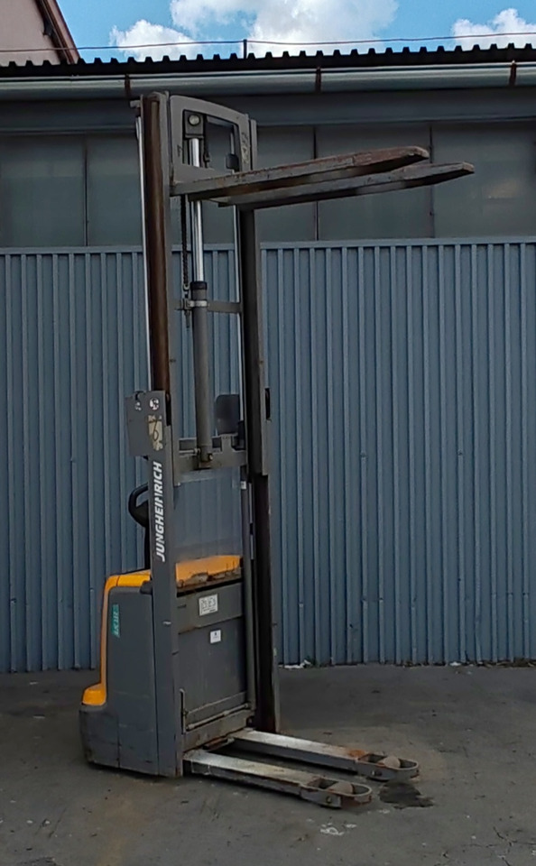 Jungheinrich EJC 112 2.5m/ flee lift/ 2105mh/ 2017y - Apilador: foto 3 Jungheinrich EJC 112 2.5m/ flee lift/ 2105mh/ 2017y - Apilador: foto 3
