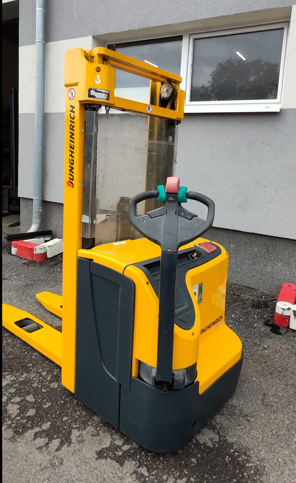 Jungheinrich EJC216 / new paint - Apilador: foto 4 Jungheinrich EJC216 / new paint - Apilador: foto 4