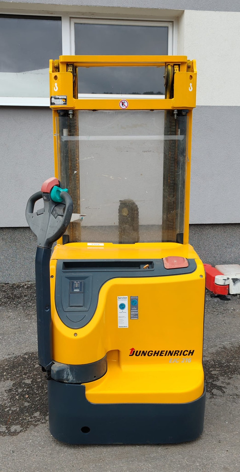 Jungheinrich EJC216 / new paint - Apilador: foto 5 Jungheinrich EJC216 / new paint - Apilador: foto 5