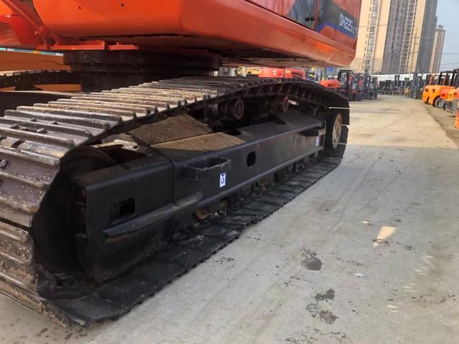 Doosan DH225 - Excavadora de cadenas: foto 2 Doosan DH225 - Excavadora de cadenas: foto 2