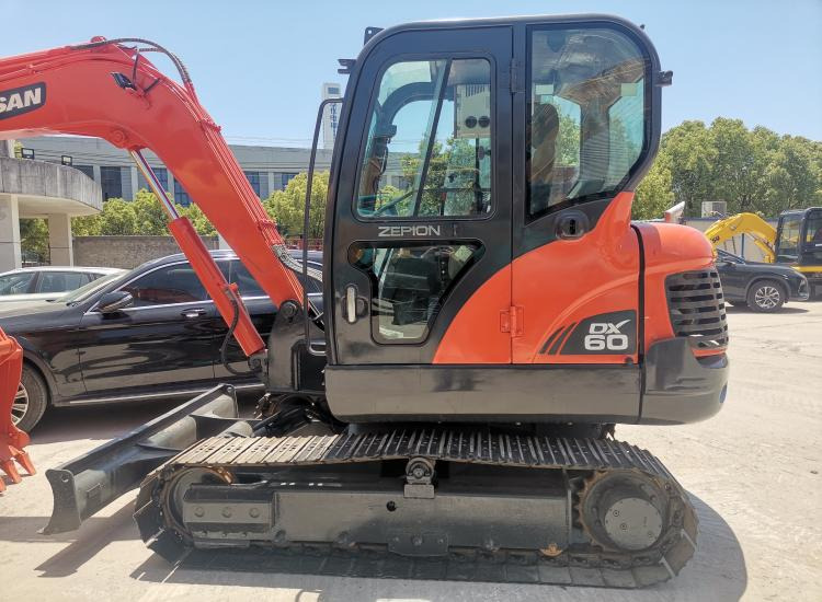 Doosan DX60 - Miniexcavadora: foto 3 Doosan DX60 - Miniexcavadora: foto 3