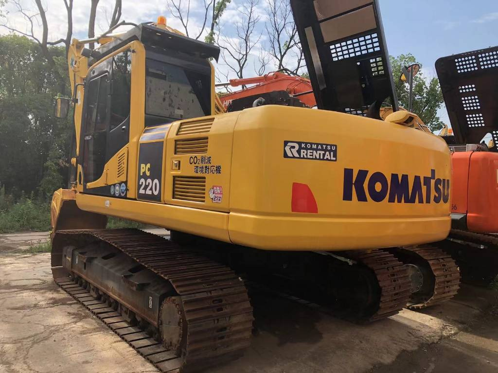 Komatsu PC220-8 - Excavadora de cadenas: foto 1 Komatsu PC220-8 - Excavadora de cadenas: foto 1