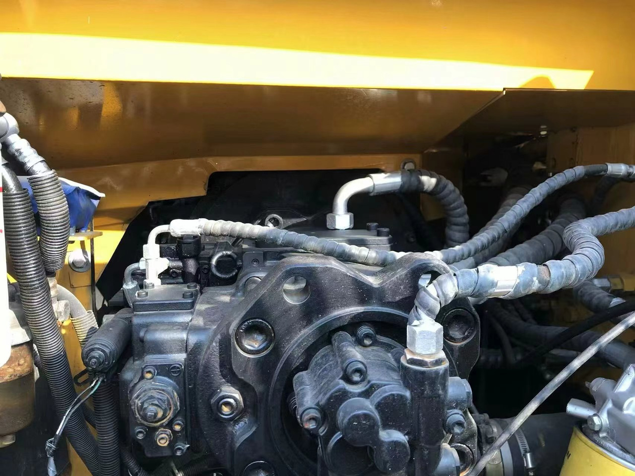 Excavadora de cadenas Sany 215C: foto 7