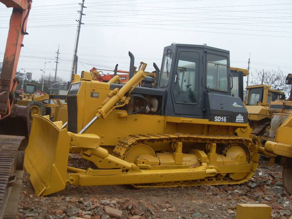 Shantui SD 16 - Bulldozer: foto 1 Shantui SD 16 - Bulldozer: foto 1