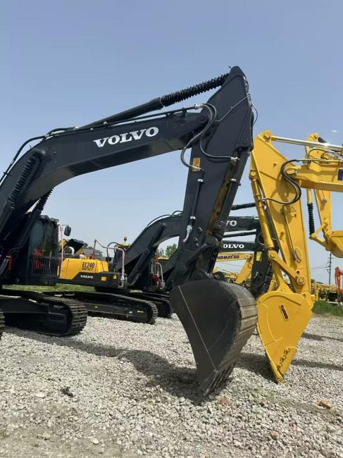 Excavadora de cadenas VOLVO EC300: foto 6
