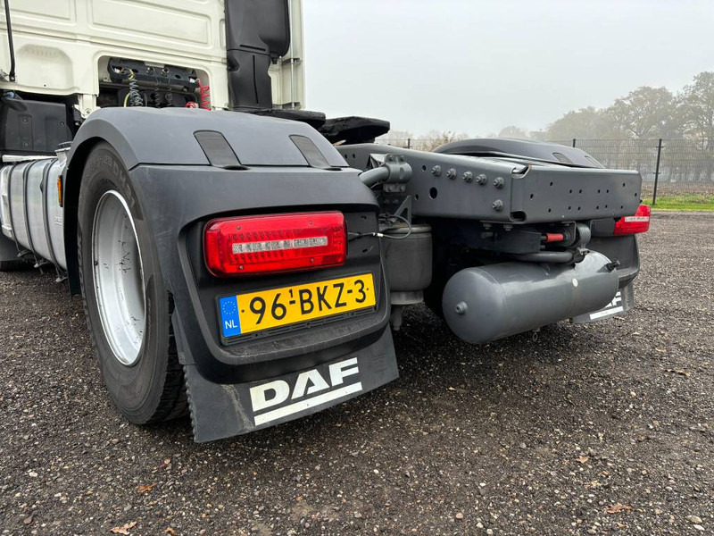 Cabeza tractora DAF XF 106.530 retarder 2 tanks, NL truck: foto 20