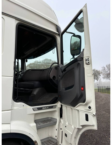 Cabeza tractora DAF XF 106.530 retarder 2 tanks, NL truck: foto 11