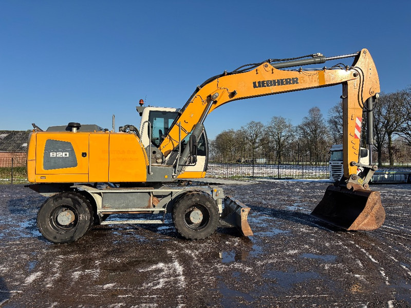 Liebherr A920 TOP!! mono 21 ton! NL machine 4x4 - Excavadora de ruedas: foto 2 Liebherr A920 TOP!! mono 21 ton! NL machine 4x4 - Excavadora de ruedas: foto 2