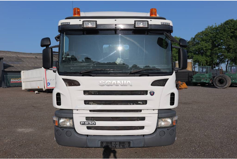 Scania P 230 Euro 5 6x2*4 TOP!! Retarder right hand steer - Camión chasis: foto 3 Scania P 230 Euro 5 6x2*4 TOP!! Retarder right hand steer - Camión chasis: foto 3