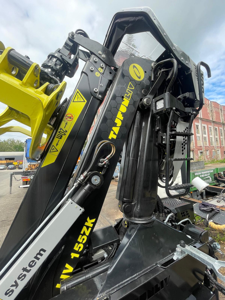 TAJFUN L155ZK 11 L155ZK 11 Forestry crane / L155ZK 11 Forstkran / L155ZK 11 grue forestière / L155ZK 11 grúa forestal - Grúa para camión para Maquinaria forestal: foto 3 TAJFUN L155ZK 11 L155ZK 11 Forestry crane / L155ZK 11 Forstkran / L155ZK 11 grue forestière / L155ZK 11 grúa forestal - Grúa para camión para Maquinaria forestal: foto 3