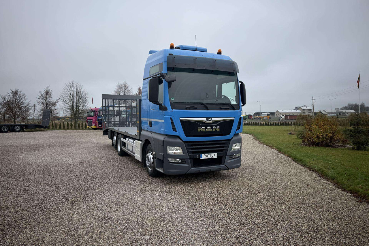 MAN TGX 26.420 - Camión portavehículos: foto 2 MAN TGX 26.420 - Camión portavehículos: foto 2