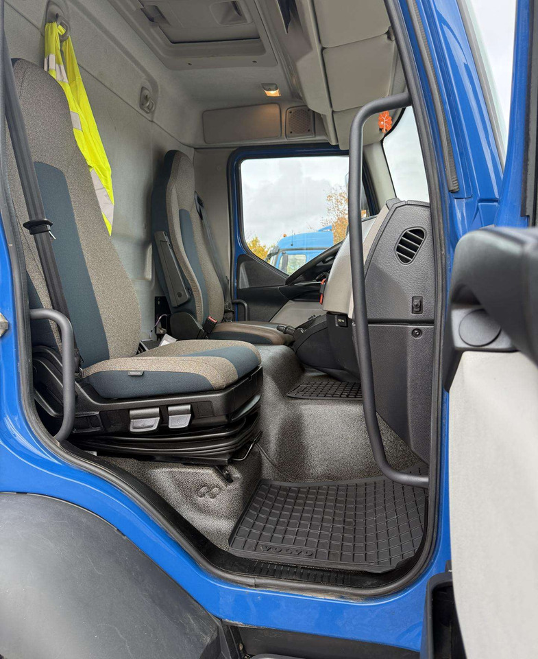 Camión portavehículos Volvo FE 250: foto 9