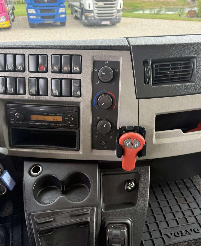Camión portavehículos Volvo FE 250: foto 13