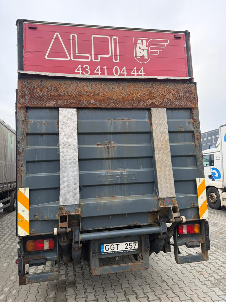 MAN TGA 18.310 - Camión lona: foto 3 MAN TGA 18.310 - Camión lona: foto 3