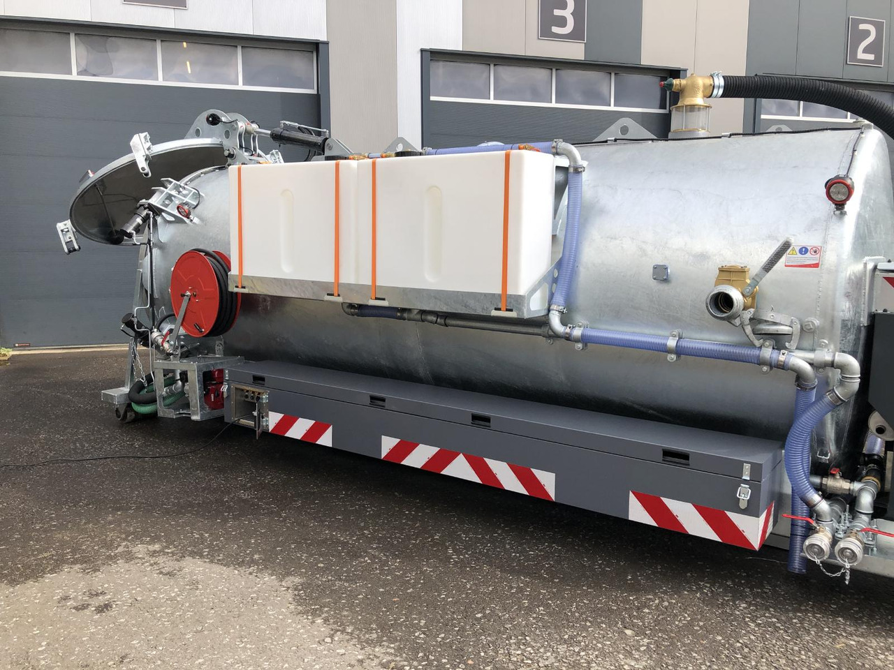 Abrollcontainer 10m³ Feuerwehr Wassertank - Contenedor de gancho: foto 4 Abrollcontainer 10m³ Feuerwehr Wassertank - Contenedor de gancho: foto 4