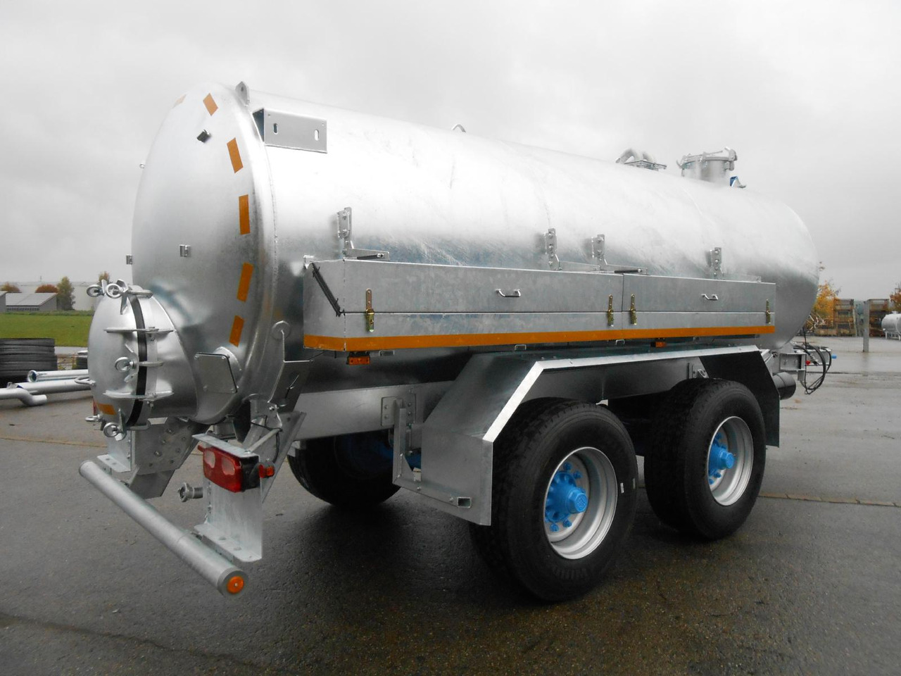 M-Vac 12000l / Wasserfass M-Vac 12000l (12m³) Wasserfass / Wassertank mit 80 km/h Zulassung - Remolque cisterna: foto 2 M-Vac 12000l / Wasserfass M-Vac 12000l (12m³) Wasserfass / Wassertank mit 80 km/h Zulassung - Remolque cisterna: foto 2