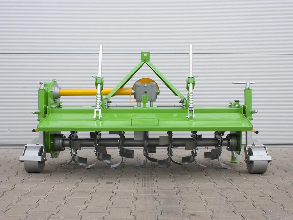 Bomet Bodenfräsen / Rotary tiller / Rotavator / Vangatrice / Rastrillo / Культиватор / Glebogryzarka 2 m - Rotocultivador: foto 5 Bomet Bodenfräsen / Rotary tiller / Rotavator / Vangatrice / Rastrillo / Культиватор / Glebogryzarka 2 m - Rotocultivador: foto 5
