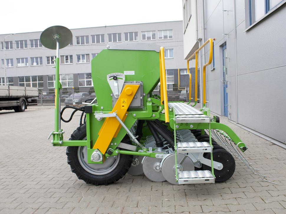 Bomet Drillmaschine / Seeder / Semoir / Seminatrice / Sembradora / Сеялка / Siewnik 3 m - Sembradora: foto 4 Bomet Drillmaschine / Seeder / Semoir / Seminatrice / Sembradora / Сеялка / Siewnik 3 m - Sembradora: foto 4