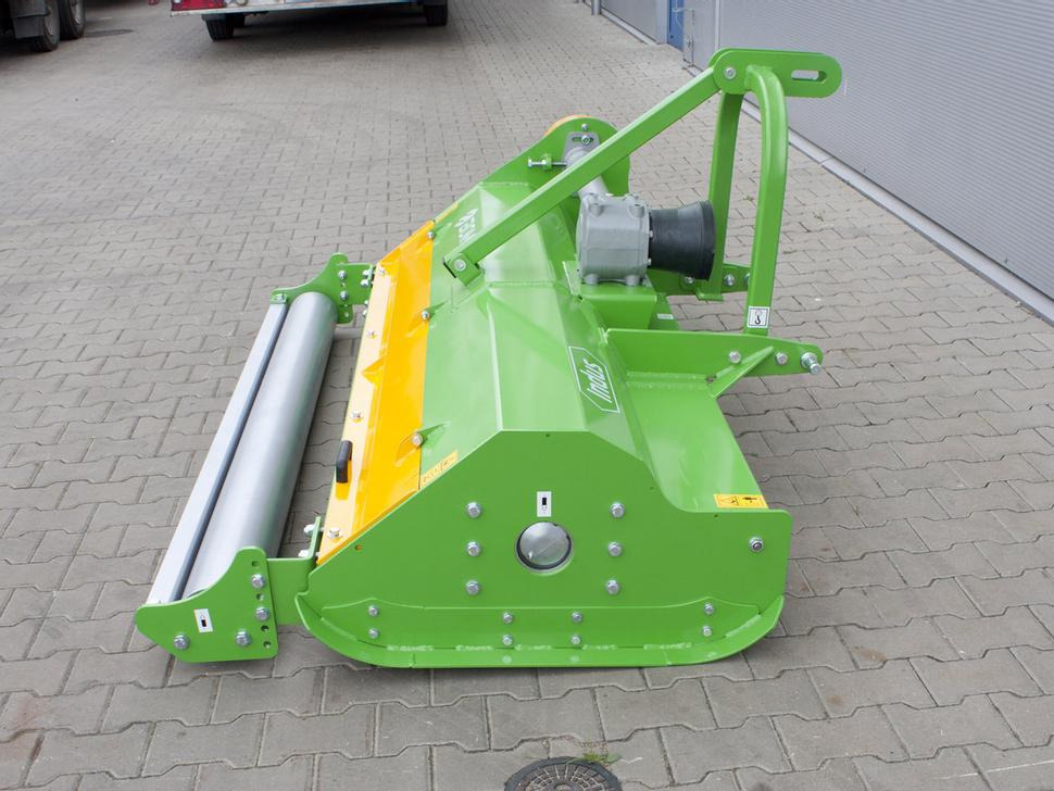 Bomet Schlegelmulcher / Flail mower / Faucheuse à fléaux / condizionatore a flagelli / Мульчер / Kosiarka bijakowa Indus 2 m - Desbrozadora de martillos: foto 3 Bomet Schlegelmulcher / Flail mower / Faucheuse à fléaux / condizionatore a flagelli / Мульчер / Kosiarka bijakowa Indus 2 m - Desbrozadora de martillos: foto 3