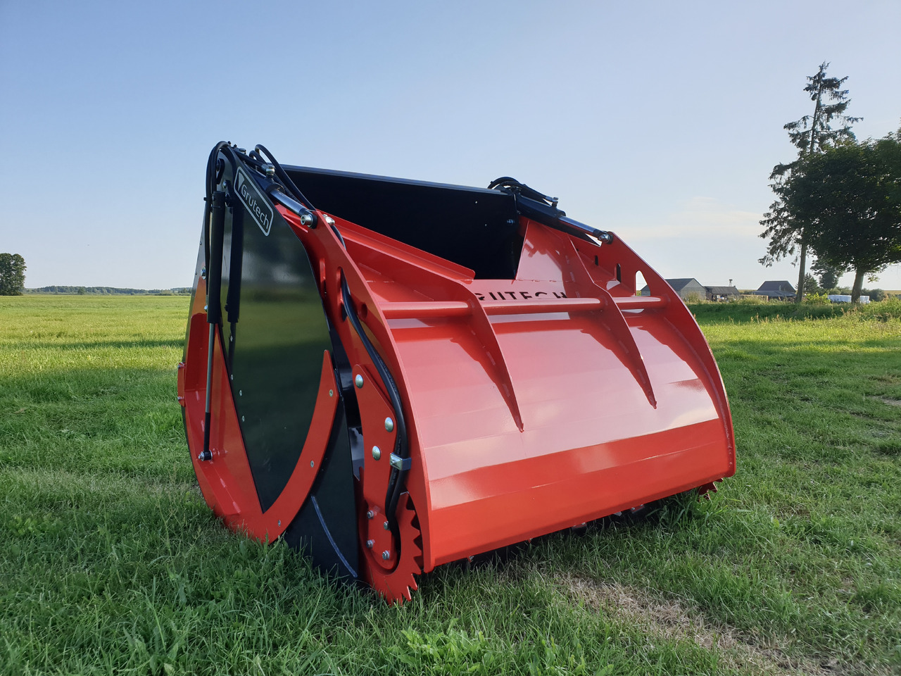 Grutech Futterverteilschaufel / Silage mixer bucket / Godet desileur / Łyżka do zadawania paszy - Equipo para silos: foto 5 Grutech Futterverteilschaufel / Silage mixer bucket / Godet desileur / Łyżka do zadawania paszy - Equipo para silos: foto 5