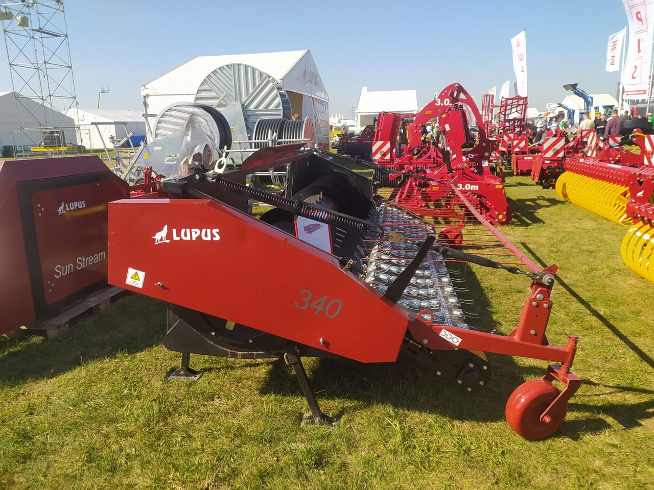 Accesorios para cosechadoras nuevo Lupus Schwadaufnehmer / Pickup header / Ramasseurs d'andains / Recogedor de hileras / Raccoglitore di andane / Подборщик валков / Podbieracz pokosów 3,4 m: foto 12 Accesorios para cosechadoras nuevo Lupus Schwadaufnehmer / Pickup header / Ramasseurs d'andains / Recogedor de hileras / Raccoglitore di andane / Подборщик валков / Podbieracz pokosów 3,4 m: foto 12