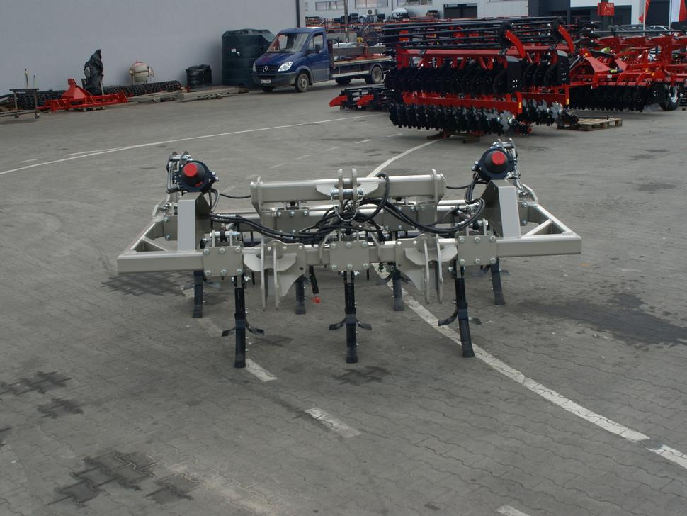 ROLEX Meißelpflug / Chisel plough / Decompacteur chisel / Aratro a scalpello Chisel / Чизельный плуг / Pług dłutowy 3 m - Subsolador: foto 4 ROLEX Meißelpflug / Chisel plough / Decompacteur chisel / Aratro a scalpello Chisel / Чизельный плуг / Pług dłutowy 3 m - Subsolador: foto 4